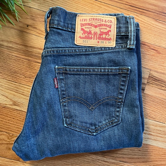 Levi’s 511 Slim Fit In like new condition - Picture 2 of 7